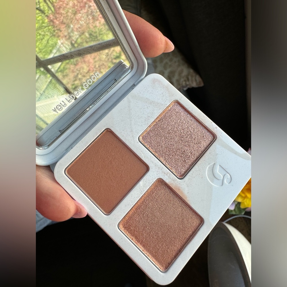 Glossier Monochromes Almond Eyeshadow Palette